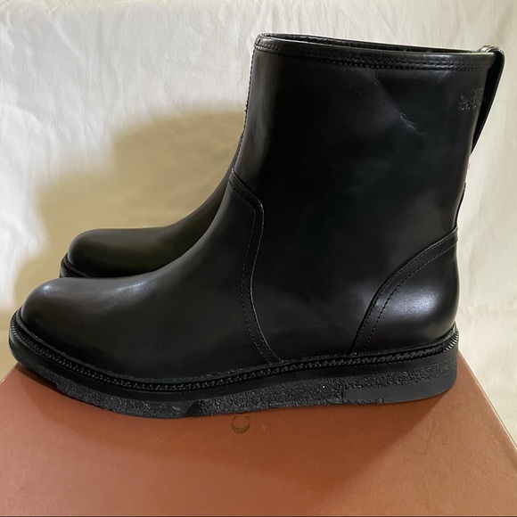 NWB COACH Casual Leather Boots with Shearling - Picture 12 of 13